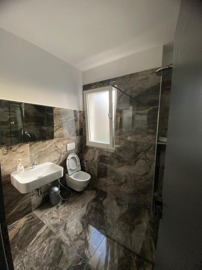 Leodori 3 Suites Shëngjin エクステリア 写真